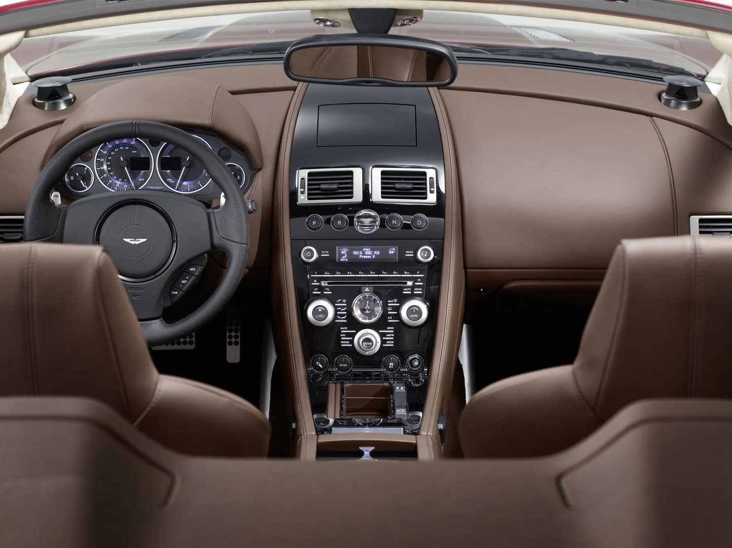 Aston Martin_DBS_2_generation__Cabrio__7.jpg