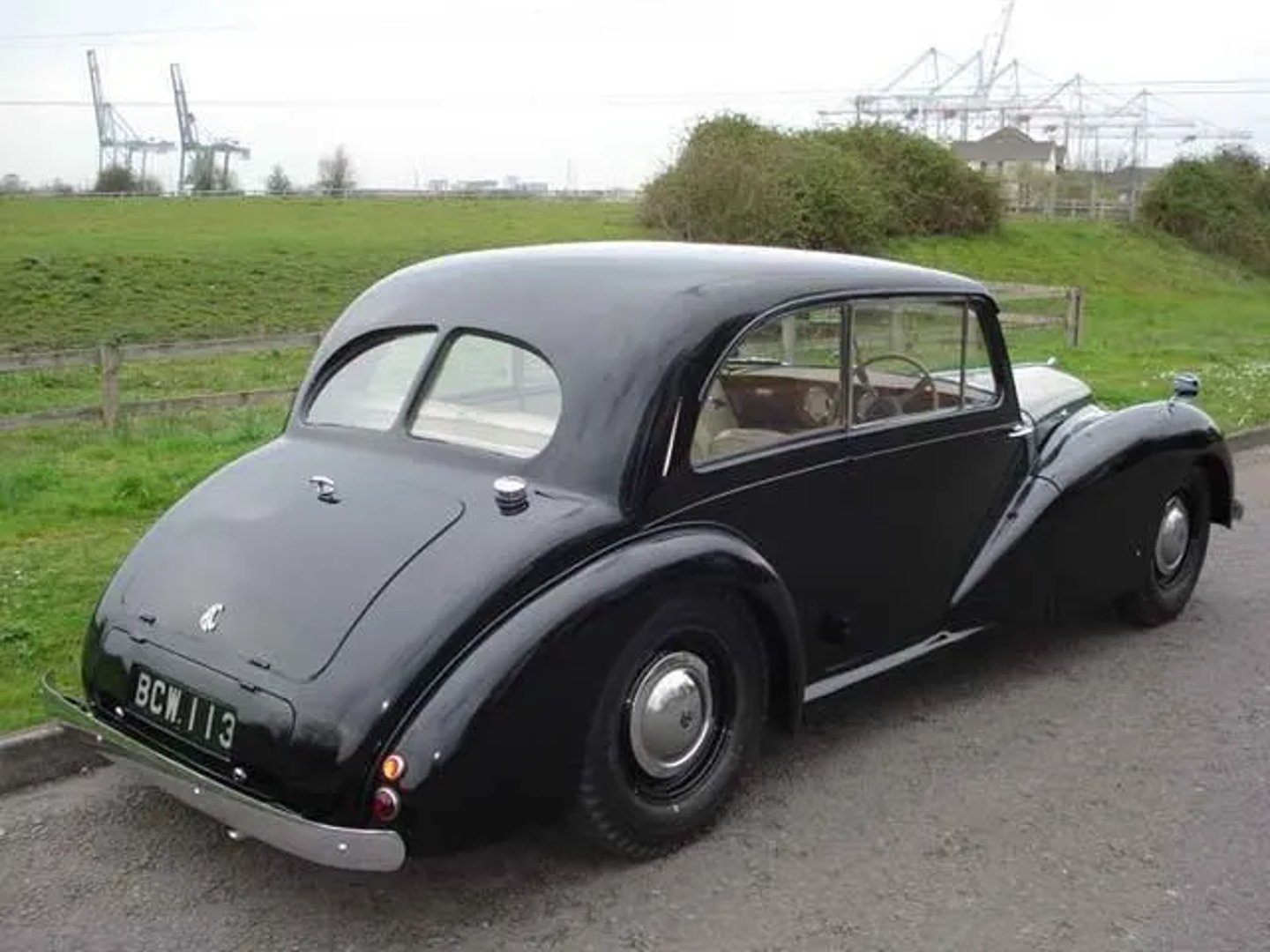 AC_2-Litre_1_generation__Coupe__1.jpg