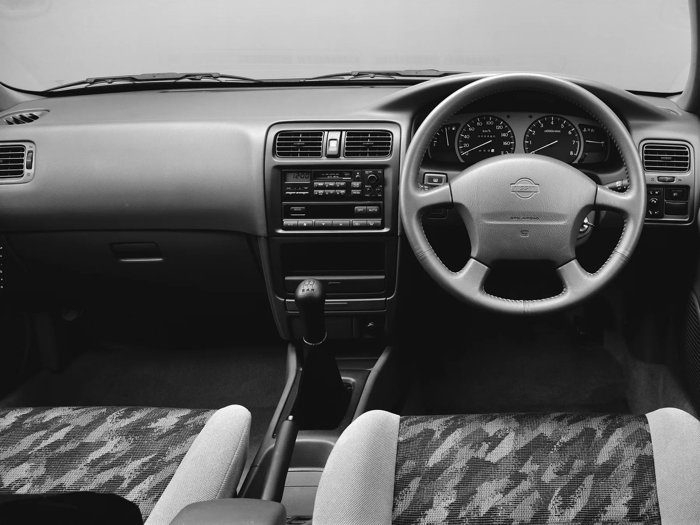 Nissan_Presea_2_generation__Sedan__2.jpg