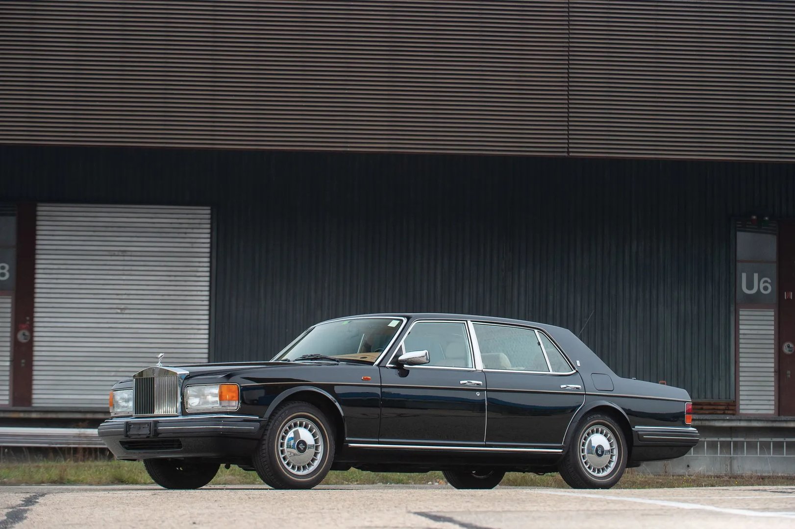 Rolls-Royce_Silver_Spur_4_generation__Sedan__3.jpg