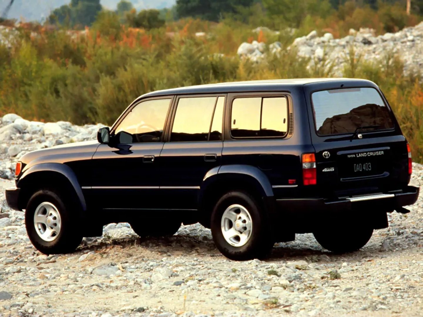Toyota_LC_9_generation_restyling__SUV_5-doors__1.jpg