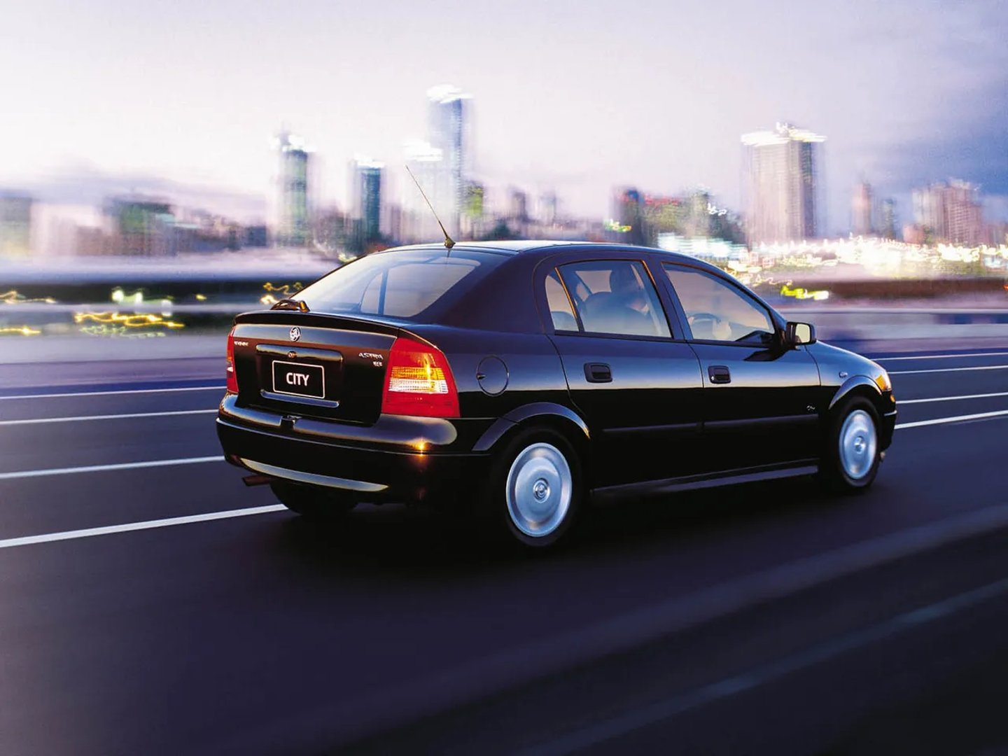 Holden_Astra_4_generation__Hatchback_5-door__7.jpg