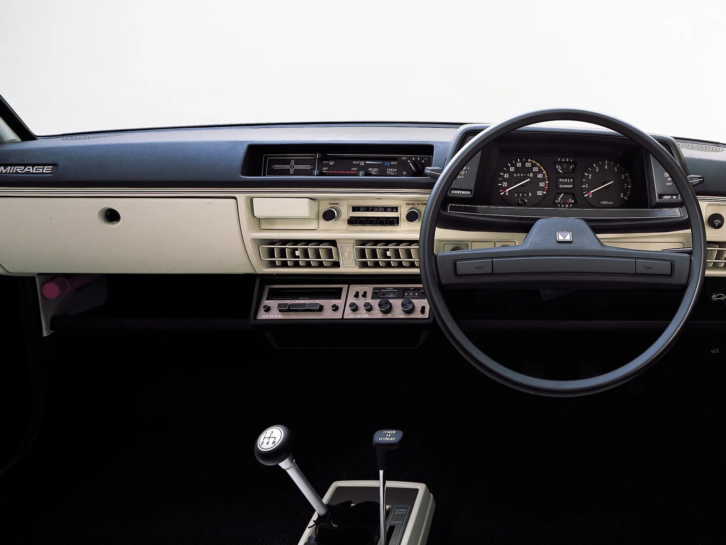 Mitsubishi_Mirage_1_generation__Hatchback_3-door__4.jpg