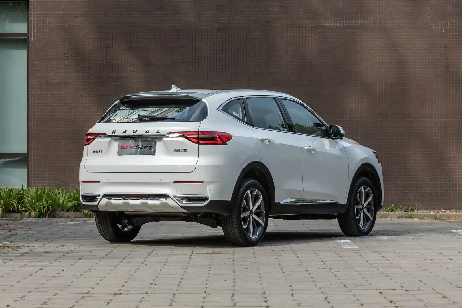Haval_F7_1_generation__SUV_5-doors__3.jpg