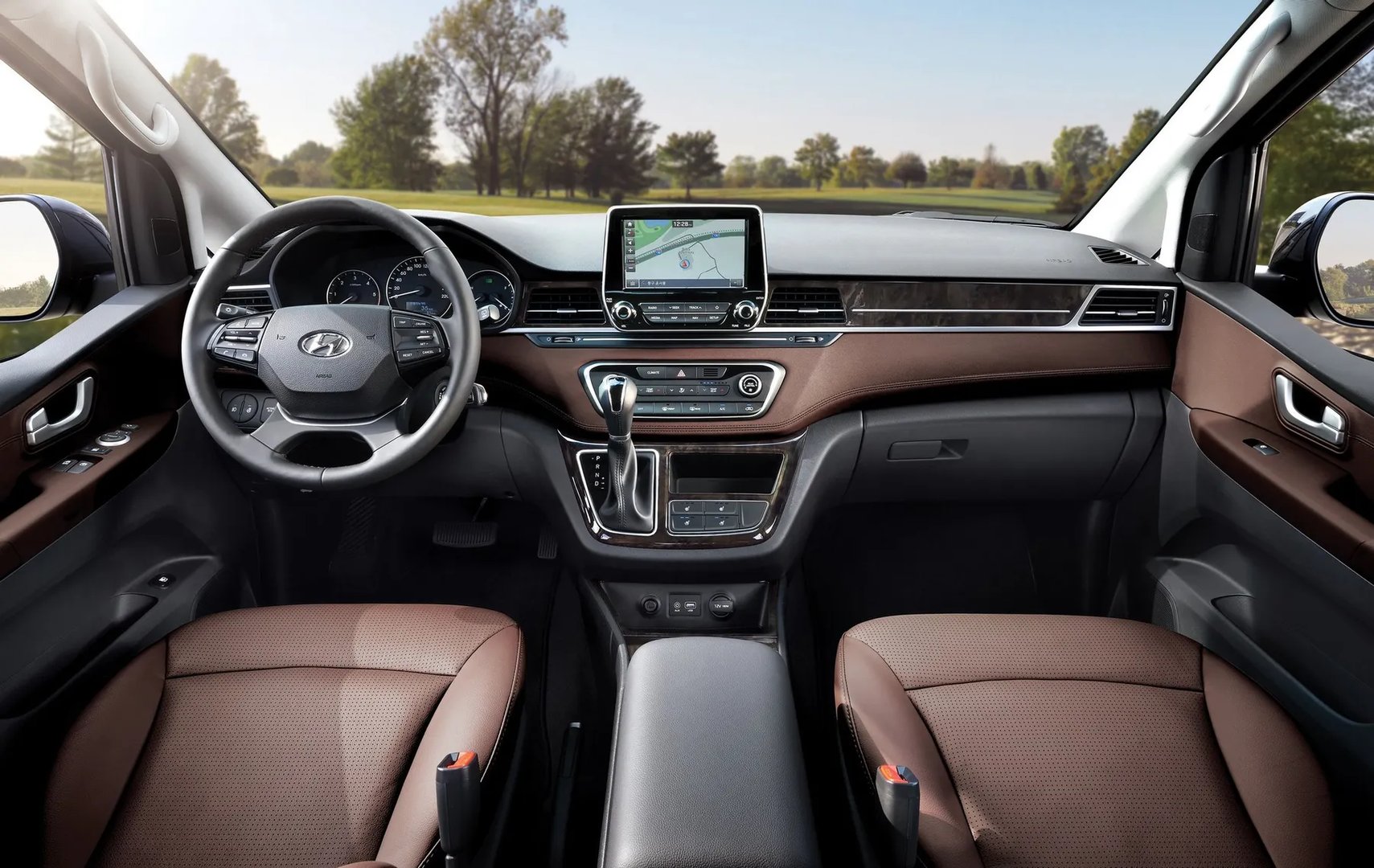 Hyundai_Grand_Starex_1_generation_restyling_2__Minivan__4.jpg