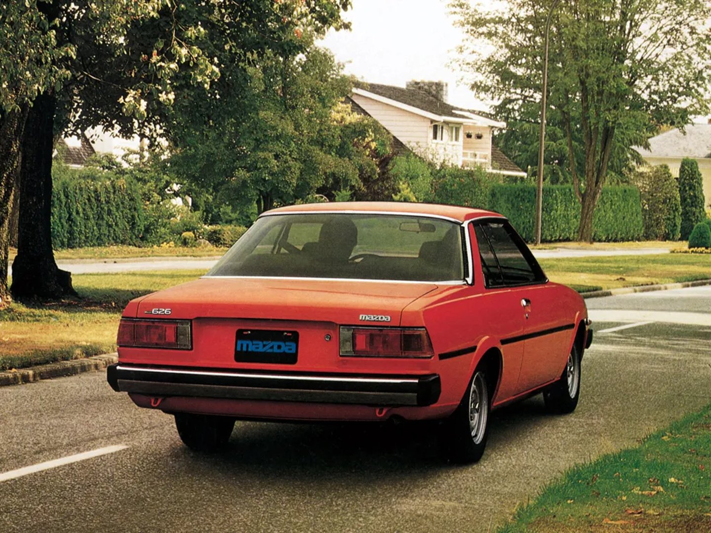 Mazda_626_1_generation__Coupe__1.jpg