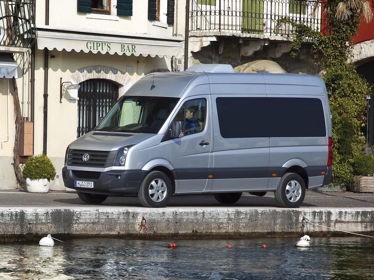 Volkswagen_Crafter_1_generation_restyling_1__Minivan_Short__4.jpg