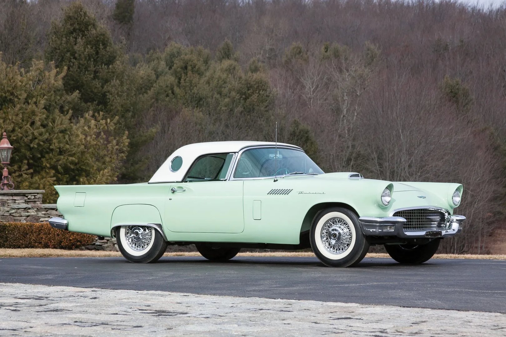 —  Coupe