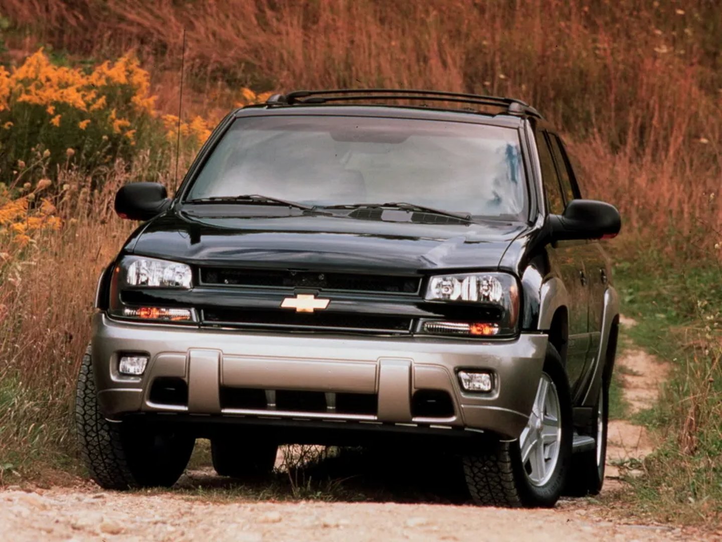 Chevrolet_TrailBlazer_1_generation__SUV_5-doors__6.jpg