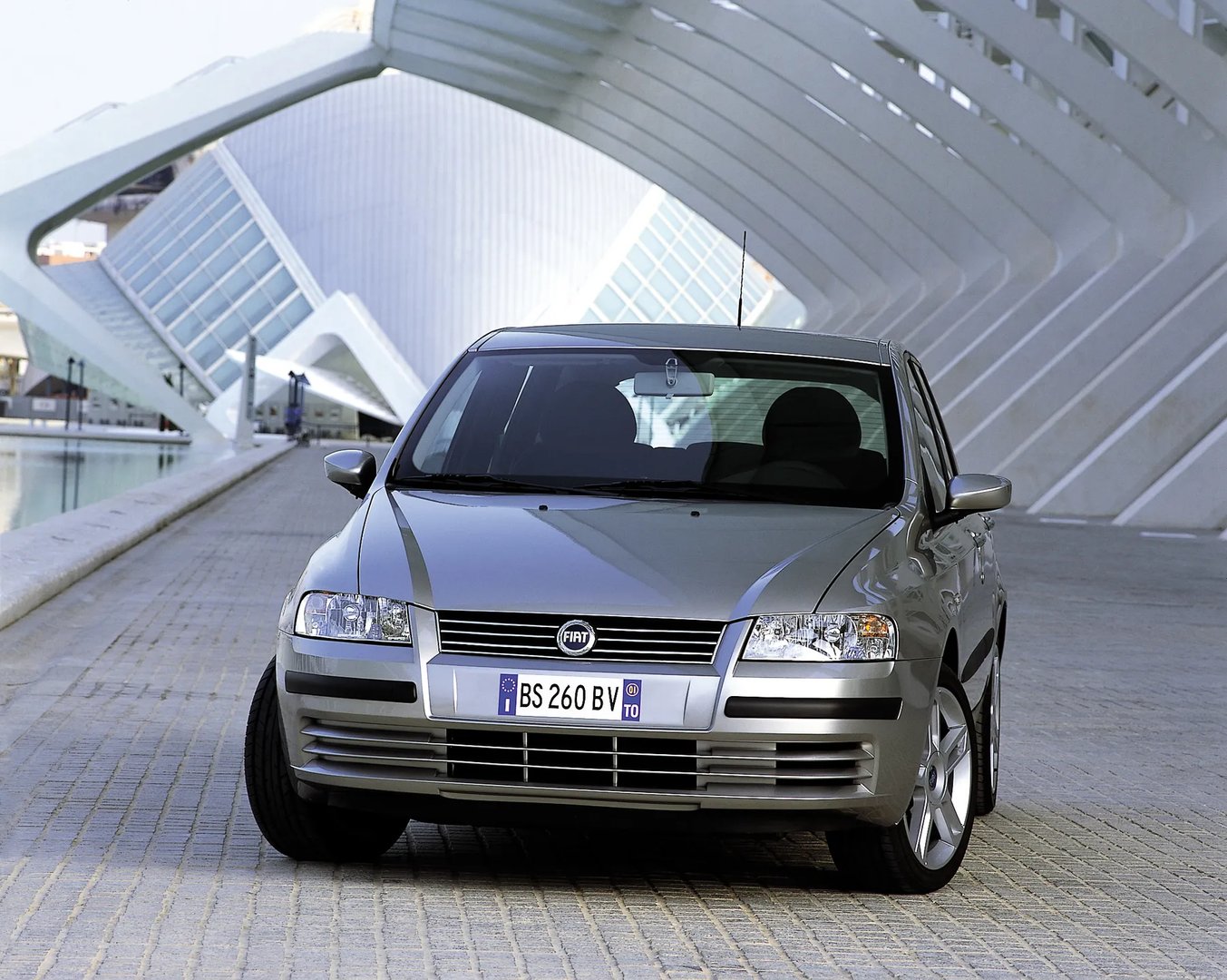 Fiat_Stilo_1_generation__Hatchback_5-door__10.jpg