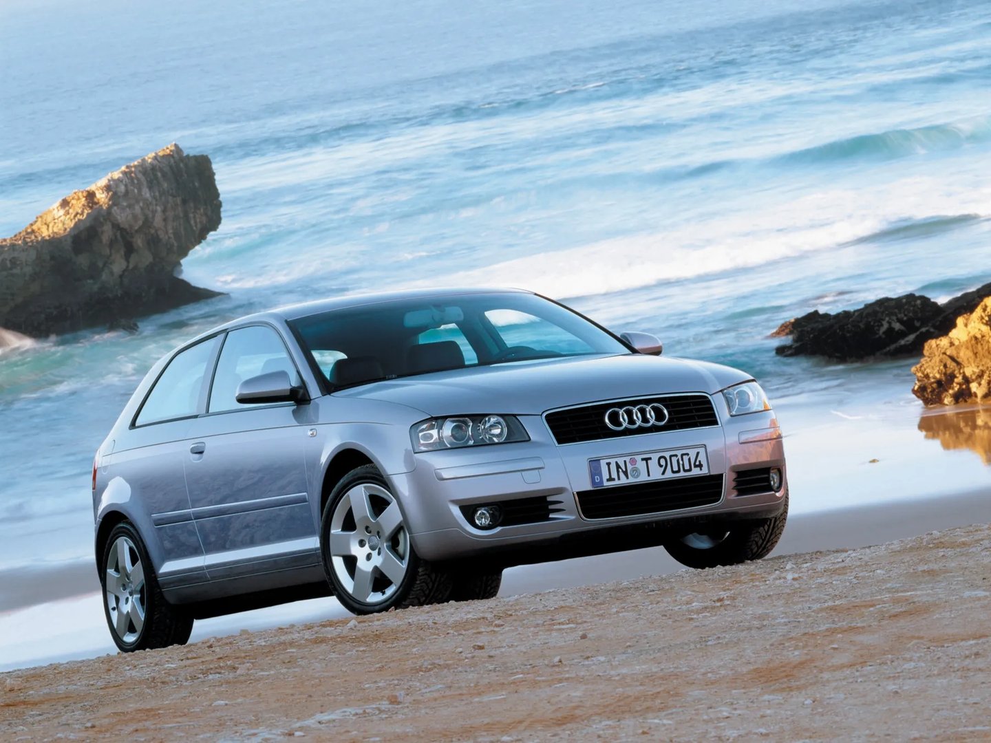 Audi_A3_2_generation__Hatchback_3-door__9.jpg