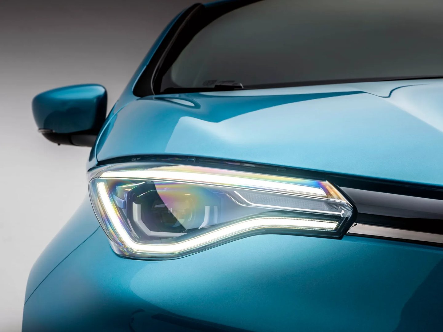 Renault_ZOE_1_generation_restyling__Mini_5-doors__9.jpg