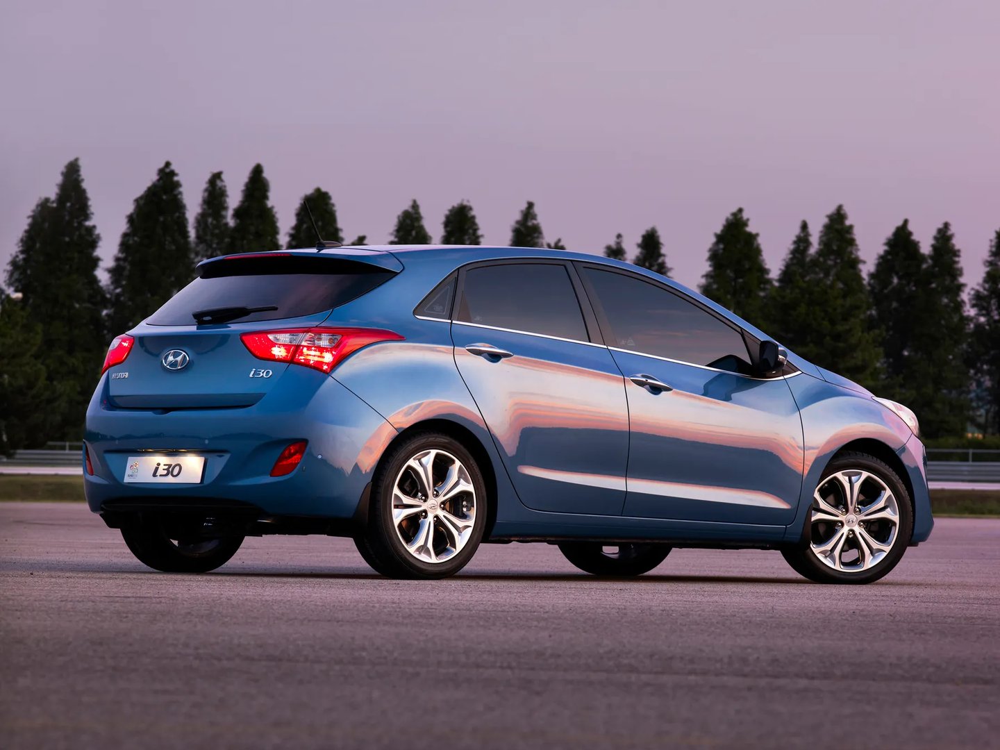 Hyundai_i30_2_generation__Hatchback_5-door__12.jpg