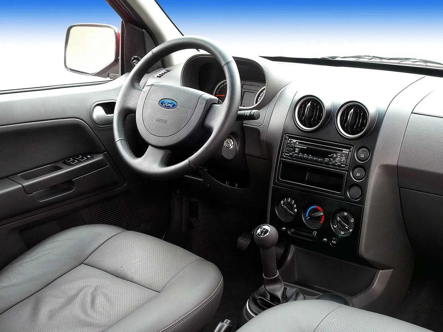 Ford_EcoSport_1_generation__SUV_5-doors__3.jpg