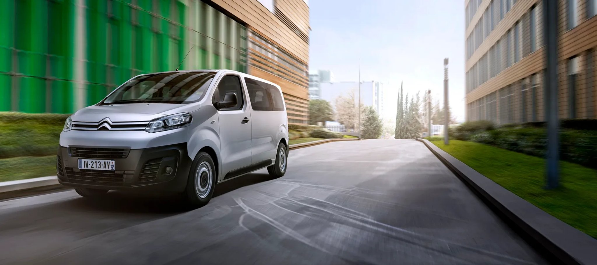 Citroen_Jumpy_3_generation__Minivan_Long__4.jpg