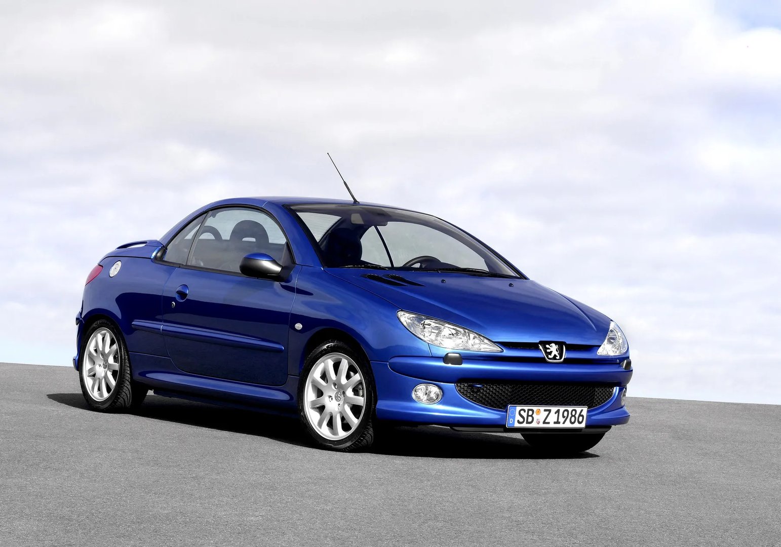 Peugeot_206_1_generation__Cabrio__9.jpg