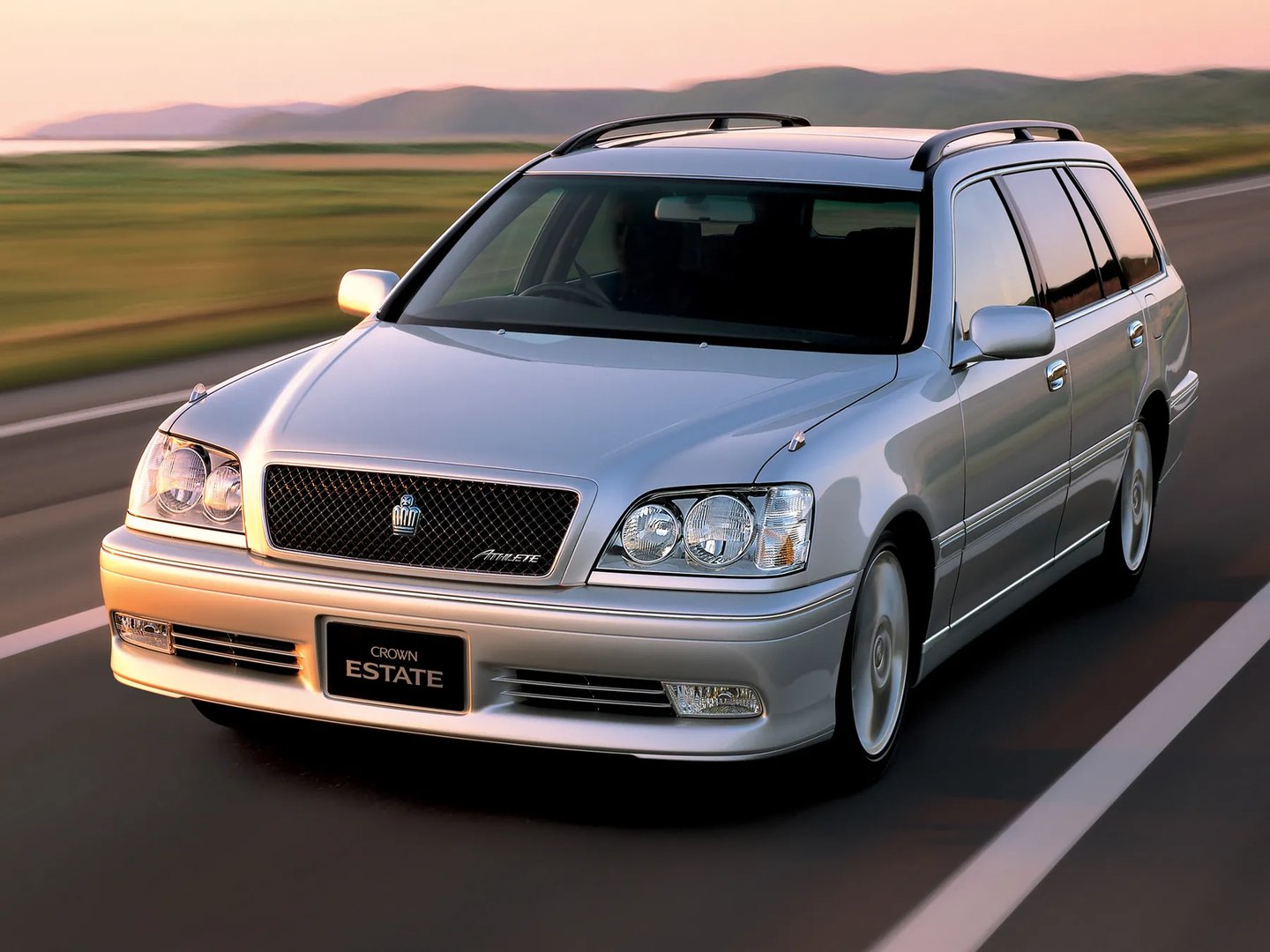 Toyota_Crown_11_generation__Estate_5-door__3.jpg