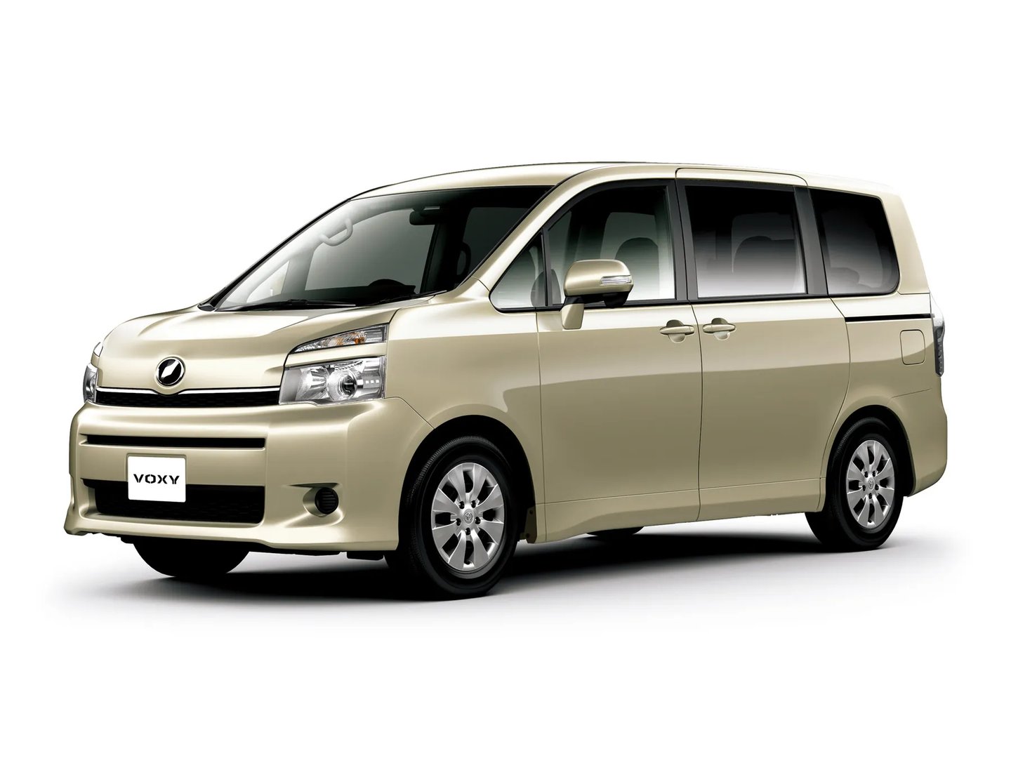 Toyota_Voxy_2_generation_restyling__Minivan__1.jpg