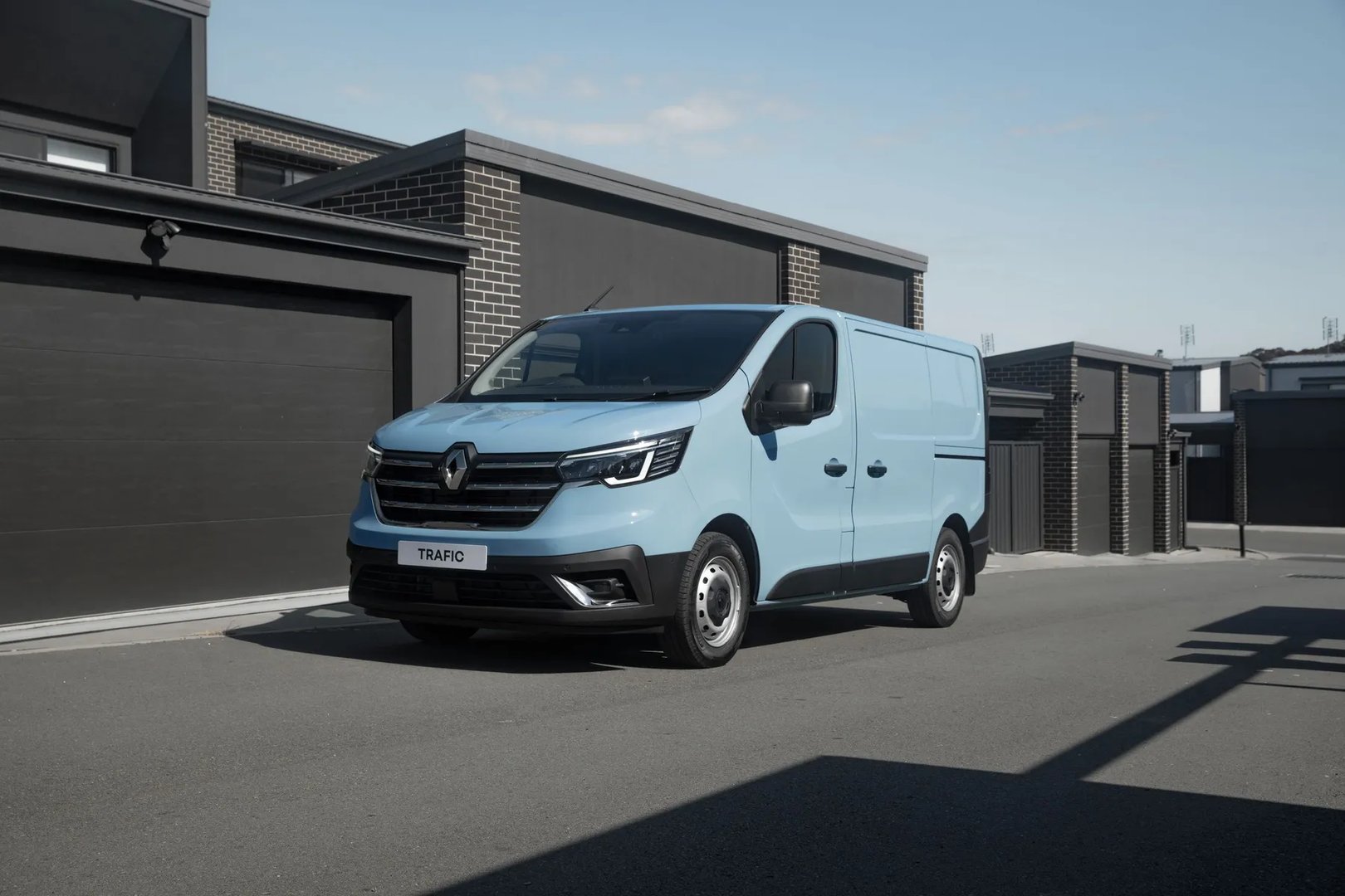Renault_Trafic_3_generation_restyling__Van__11.jpg