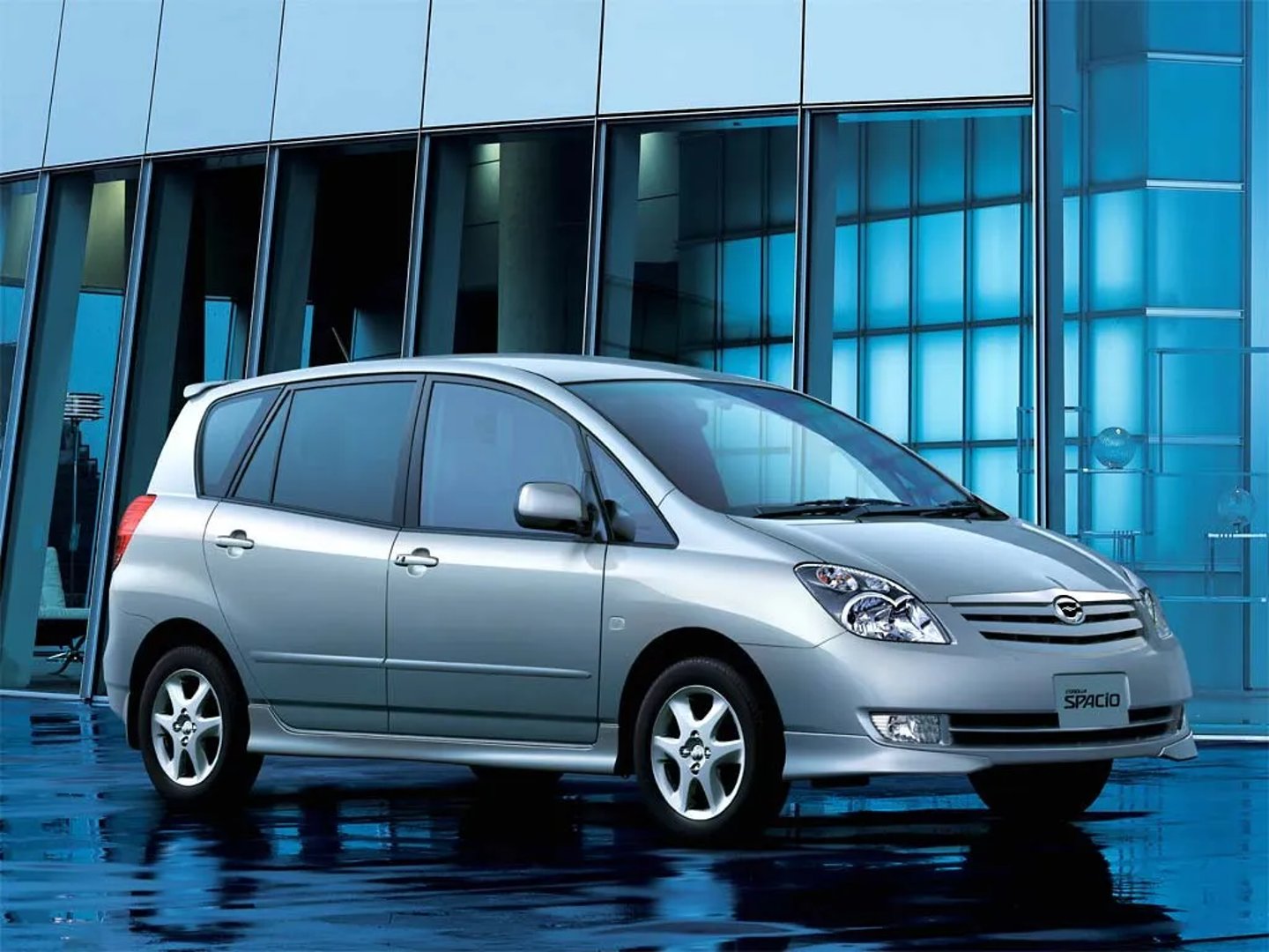 Toyota_Corolla_Spacio_2_generation__Compact_Van__2.jpg