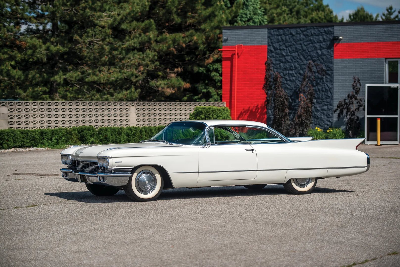 Cadillac_Series_62_6_generation__Coupe_Hardtop__1.jpg