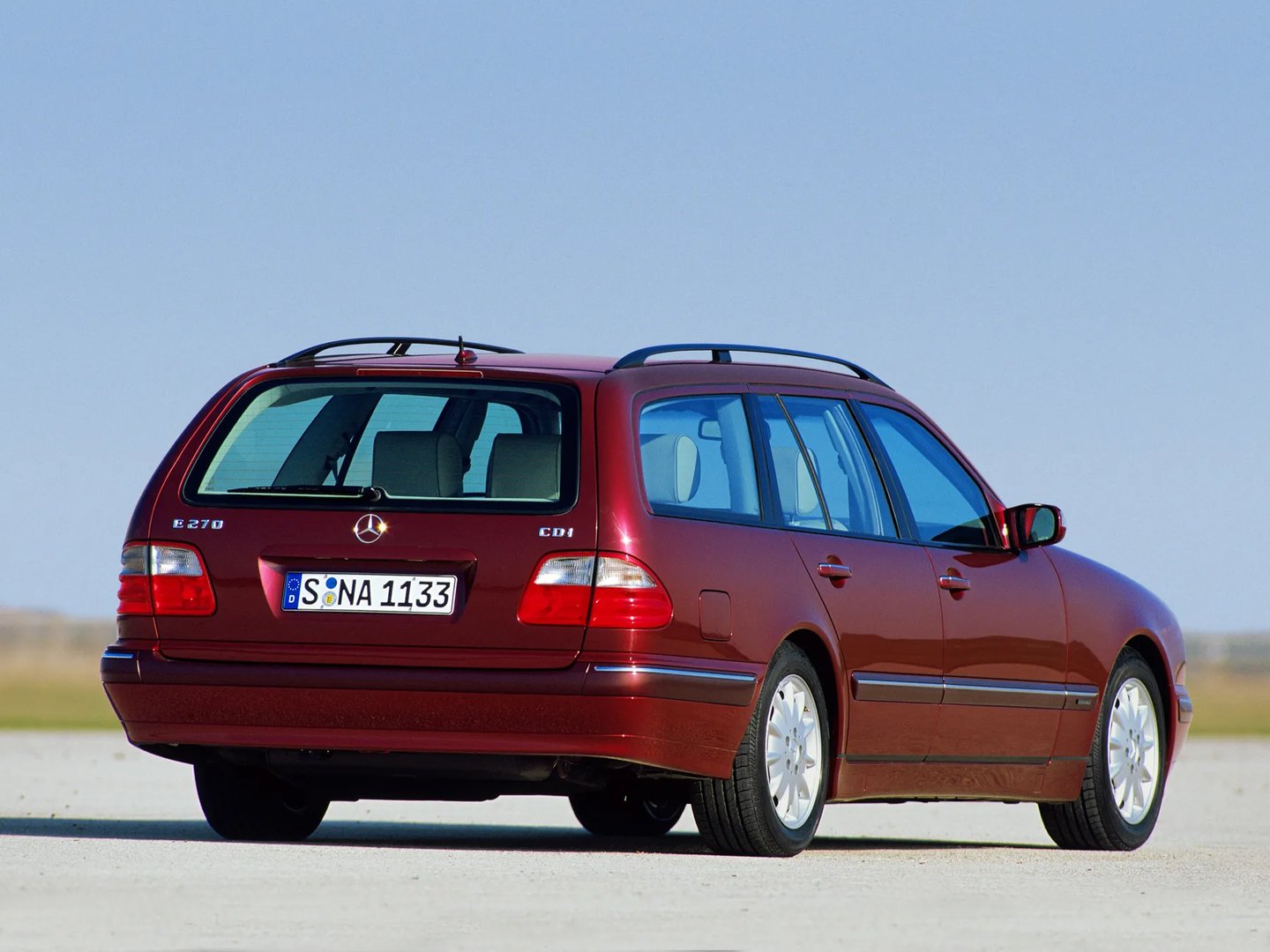 Mercedes_E-Class_2_generation_restyling__Estate_5-door__4.jpg