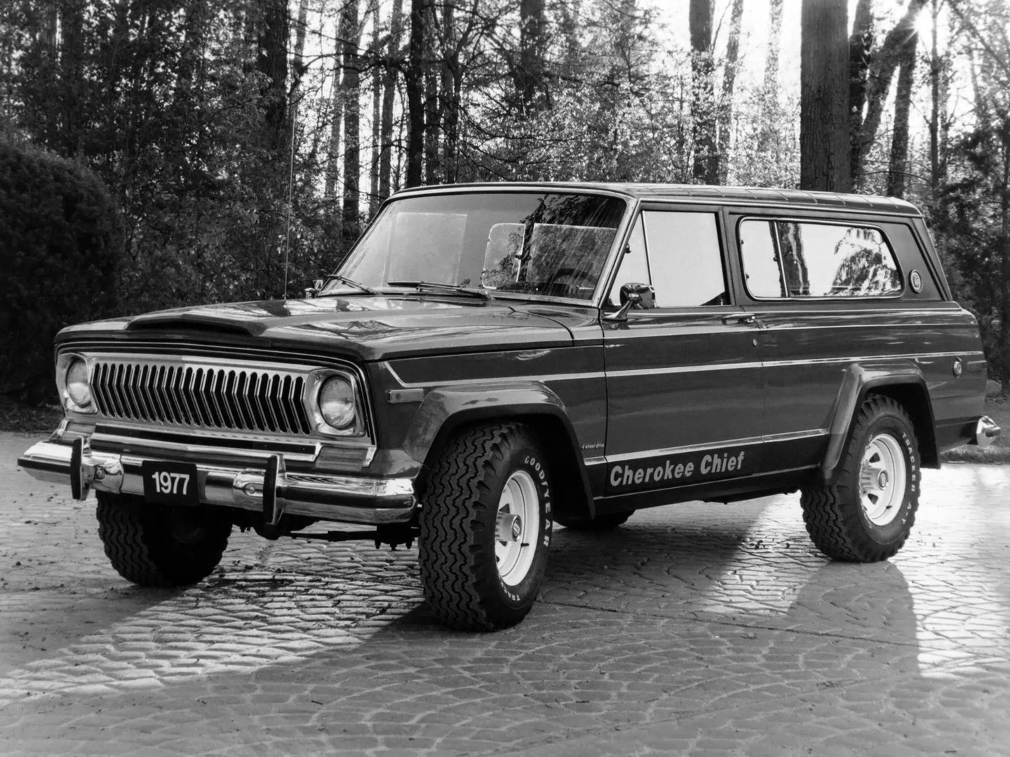 Jeep_Cherokee_1_generation__SUV_3-doors__3.jpg