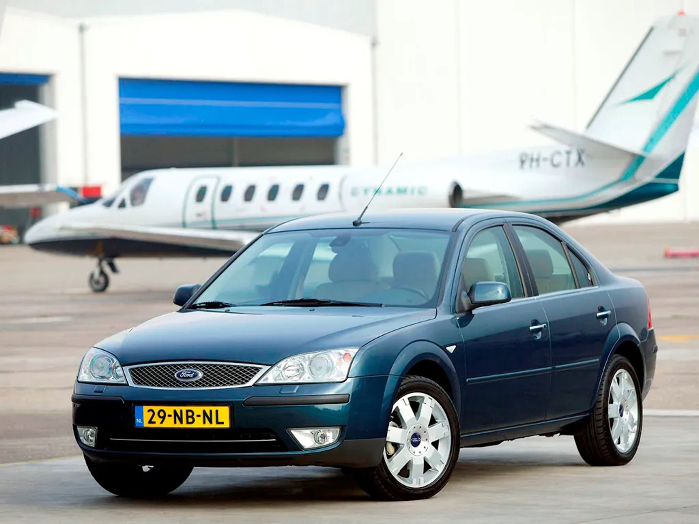 Ford_Mondeo_3_generation_restyling__Sedan__7.jpg