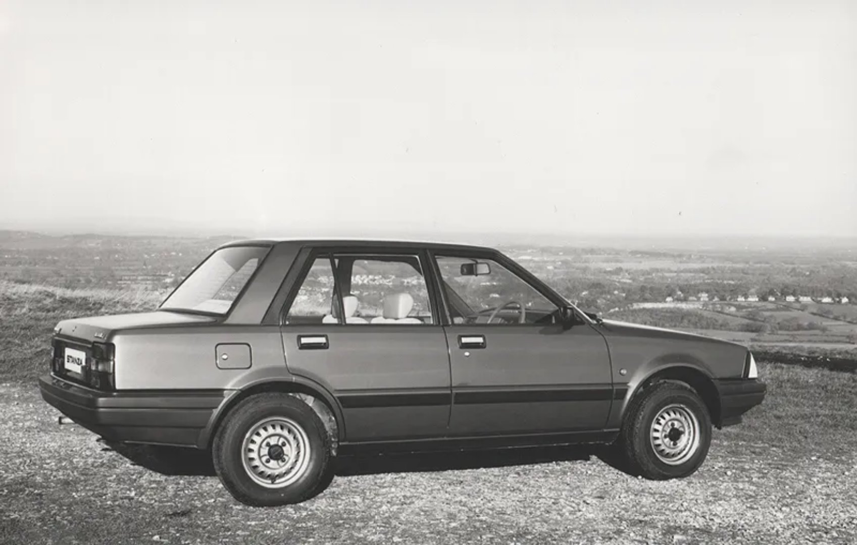 Datsun_Stanza_2_generation__Sedan__2.jpg