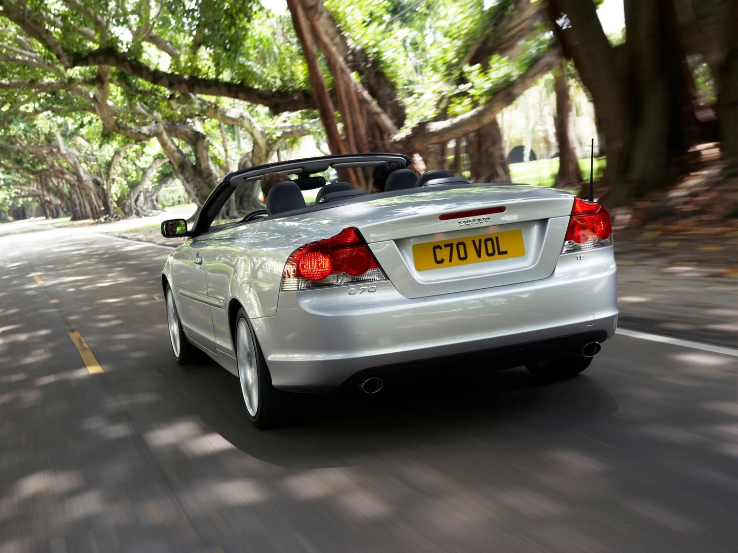 Volvo_C70_2_generation__Cabrio__8.jpg