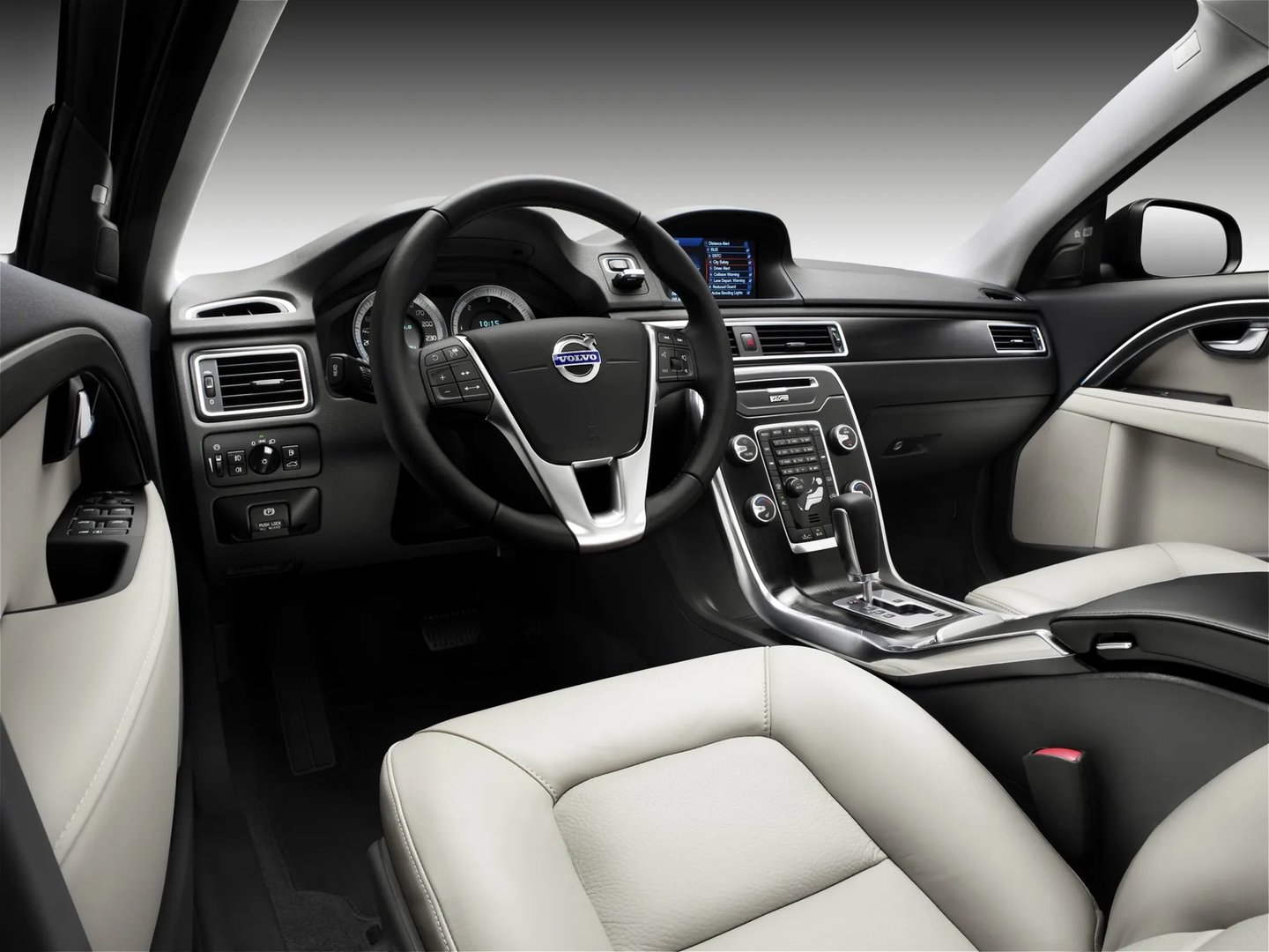 Volvo_V70_3_generation__Estate_5-door__8.jpg