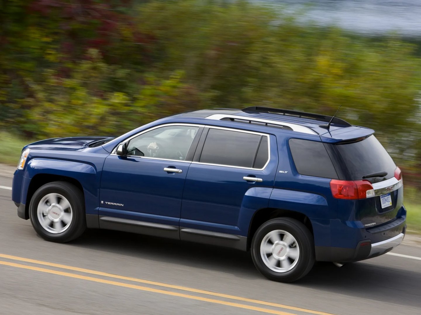 GMC_Terrain_1_generation__SUV_5-doors__7.jpg
