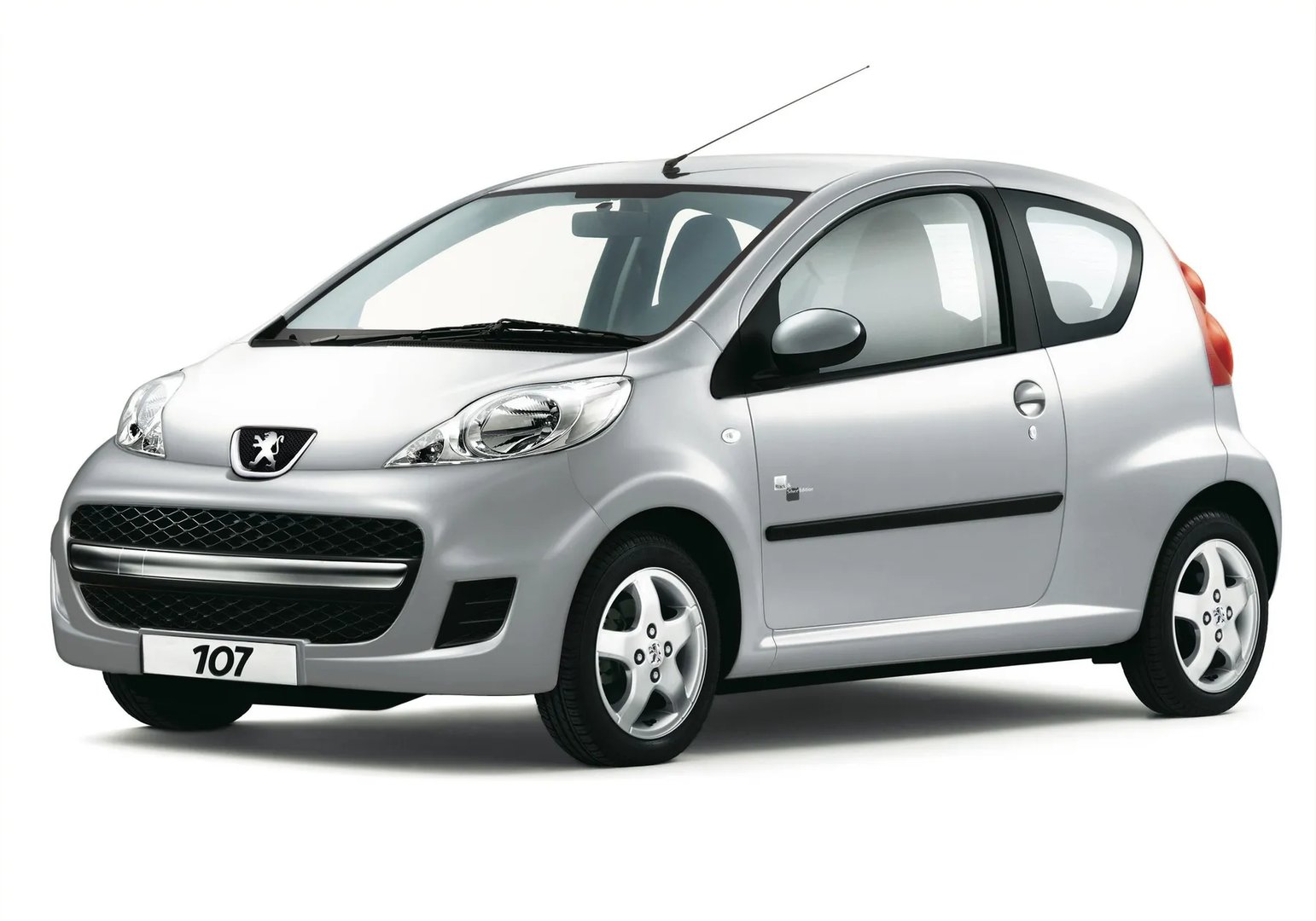 Peugeot_107_1_generation_restyling__Mini_3-doors__6.jpg
