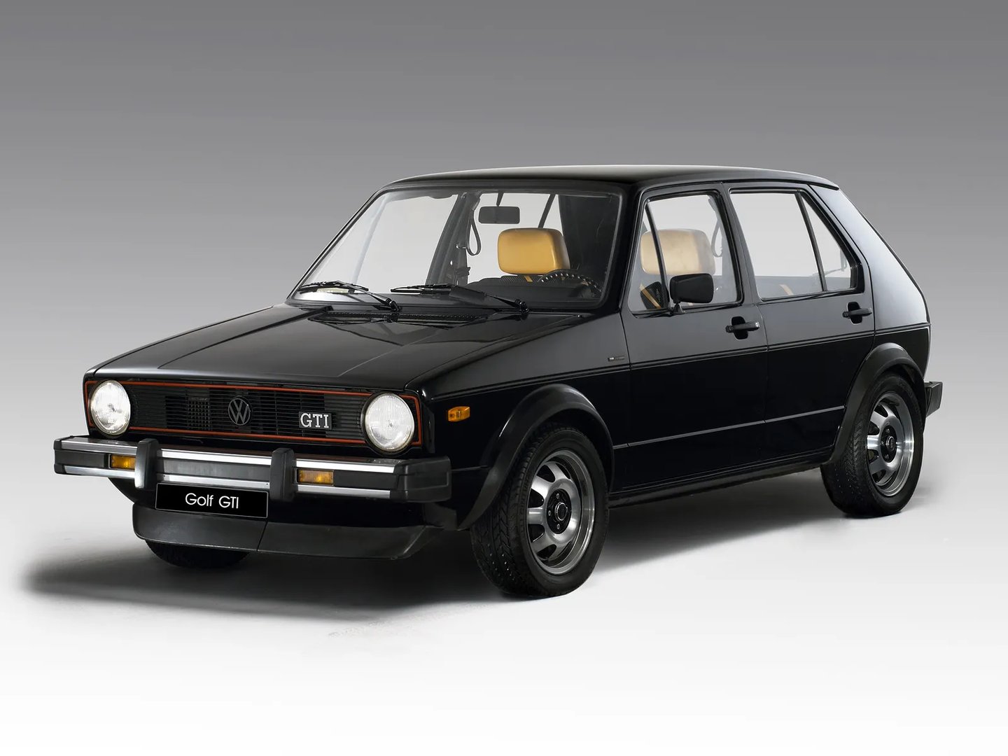 —  Hatchback 5-door