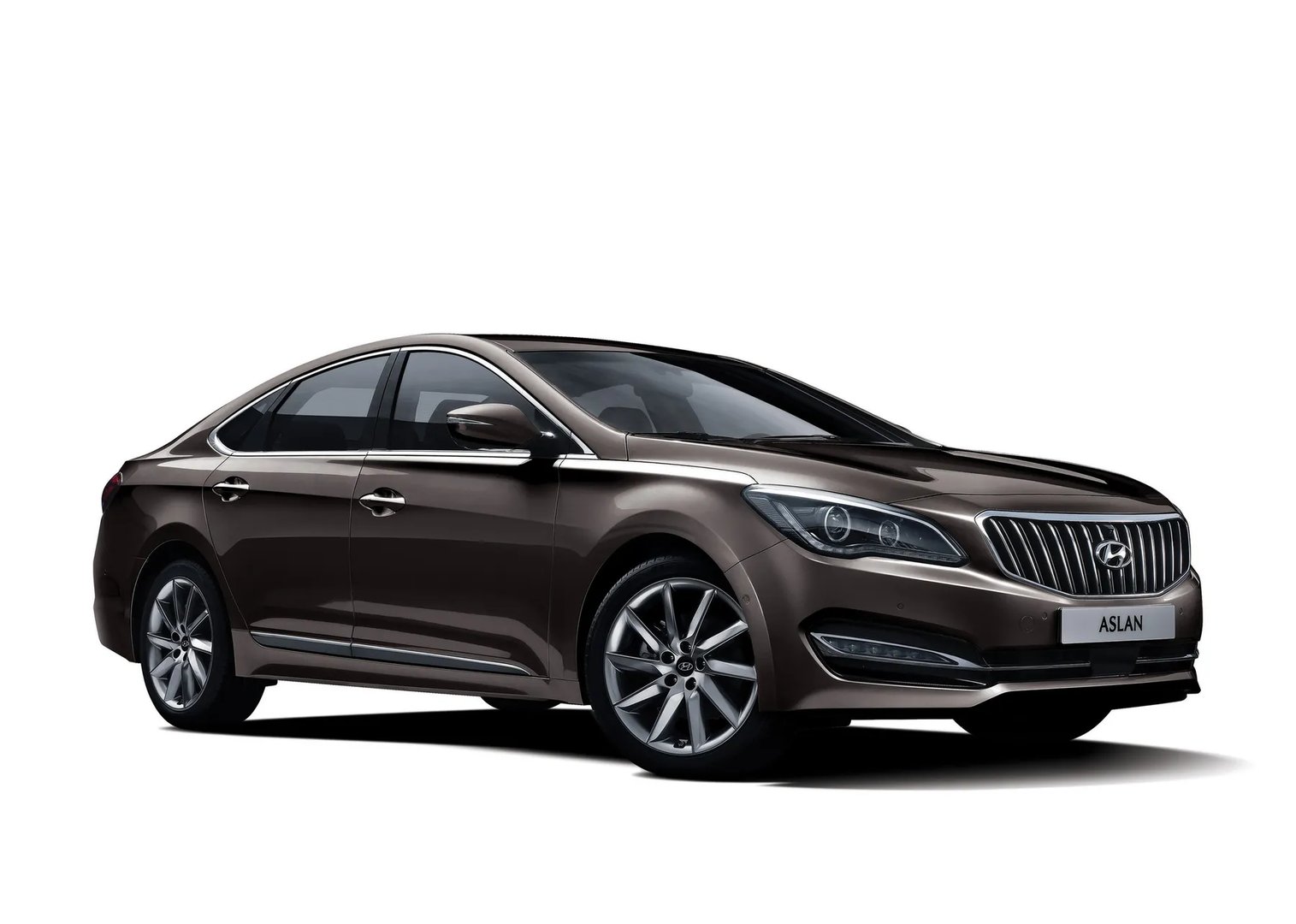 Hyundai_Aslan_1_generation__Sedan__1.jpg