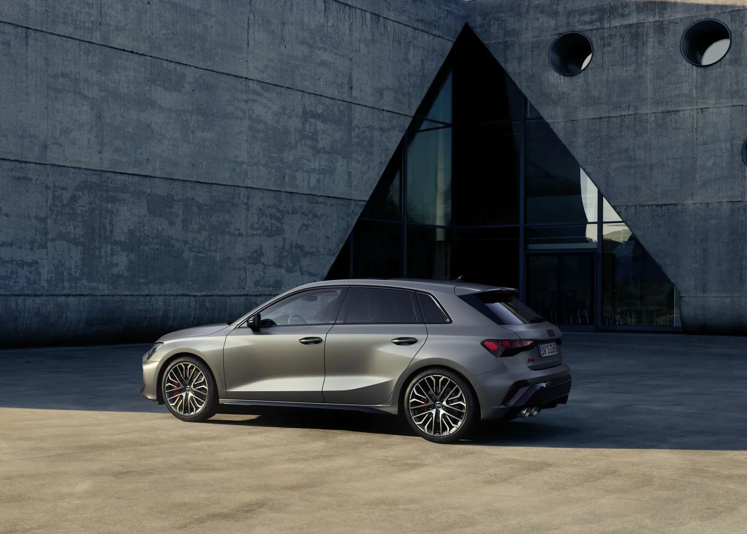audi_S3_4_generation_restyling_1__Hatchback_5-door__1.jpg