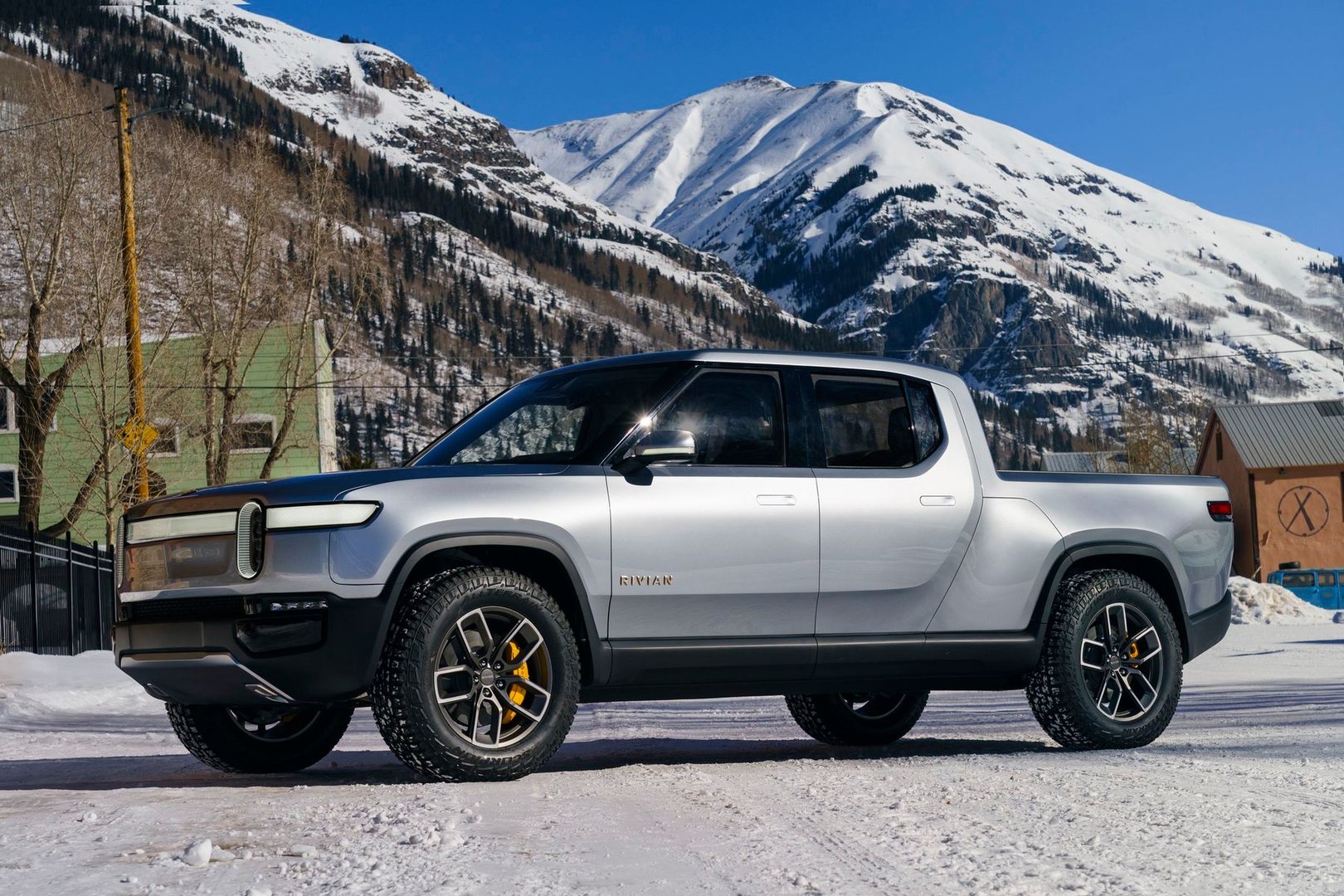 rivian_R1T_1_generation__Pickup_double-cab__15.jpg