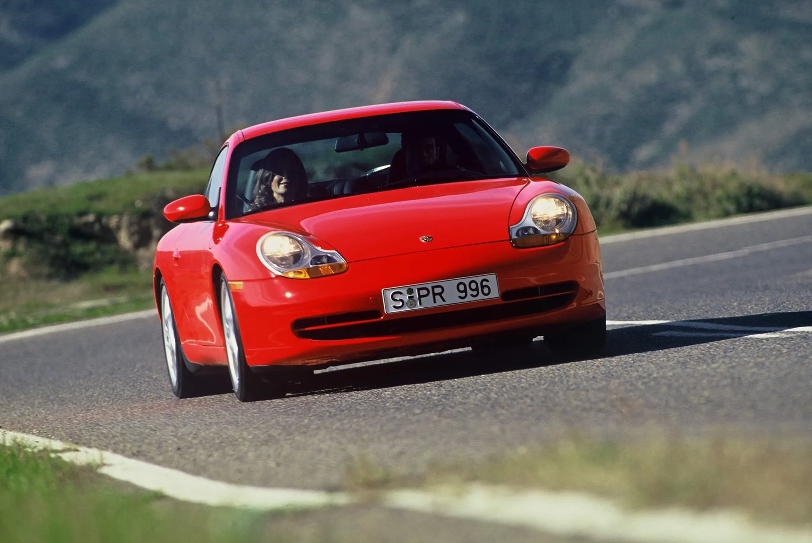 Porsche_911_5_generation__Coupe__3.jpg