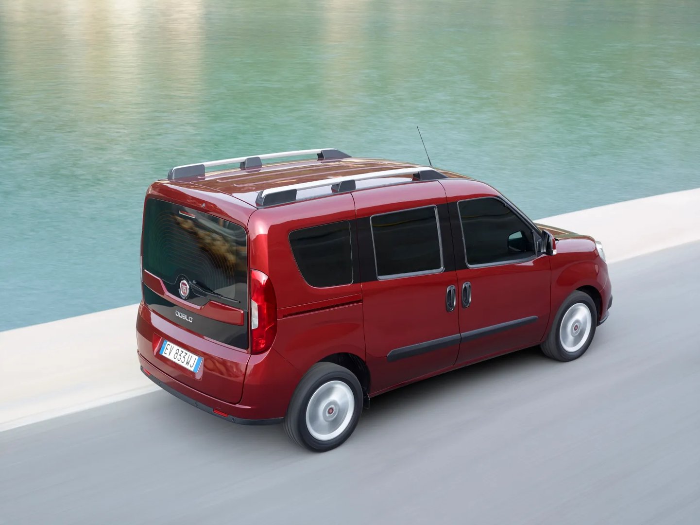 Fiat_Doblo_2_generation_restyling__Compact_Van__5.jpg