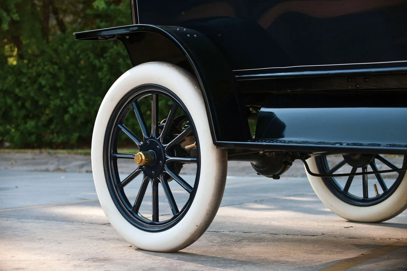 Ford_Model_T_1_generation__Van__11.jpg