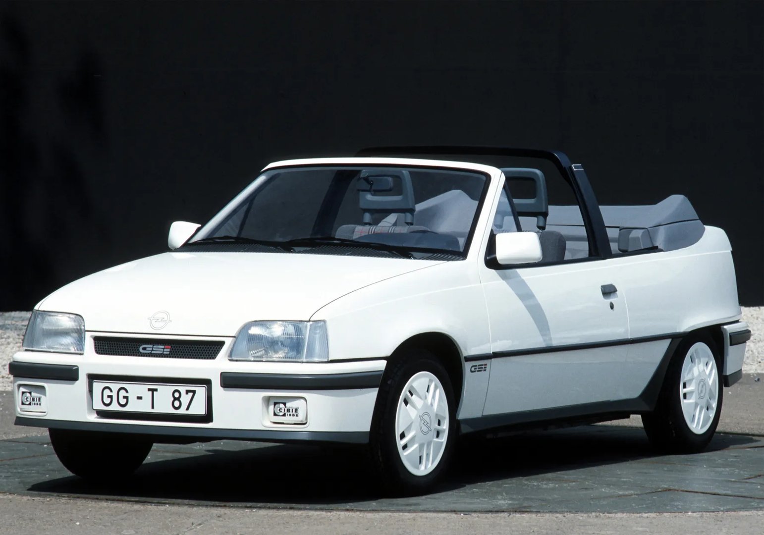 Opel Kadett 5 generation  Cabrio