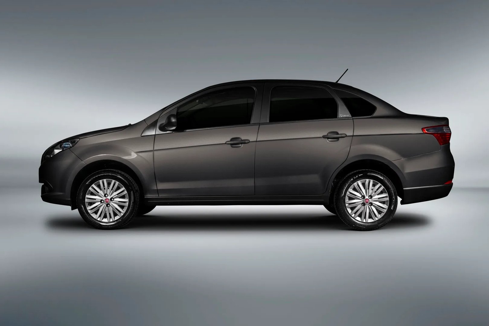 Fiat_Siena_2_generation__Sedan__7.jpg