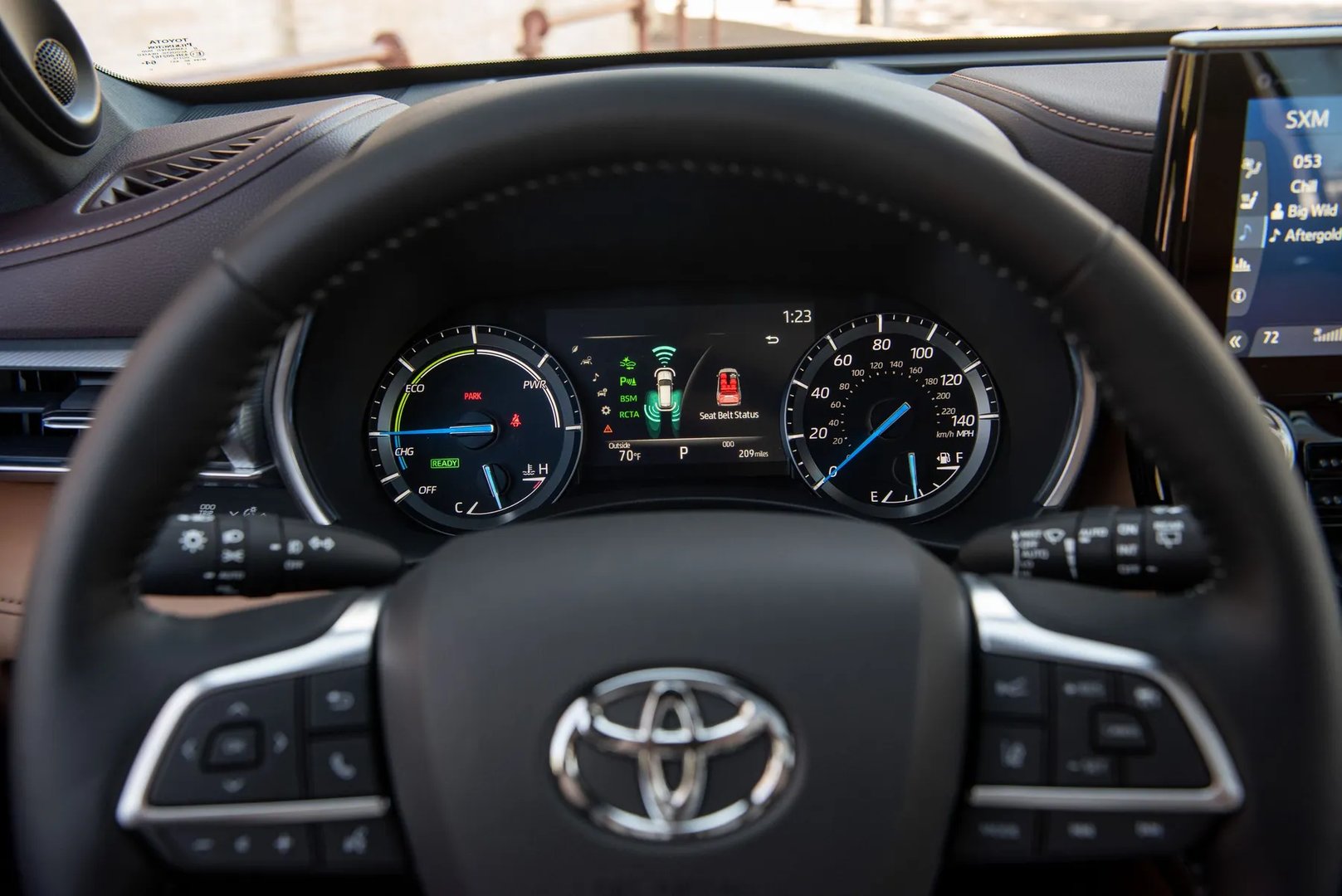 Toyota_Highlander_4_generation__SUV_5-doors__6.jpg