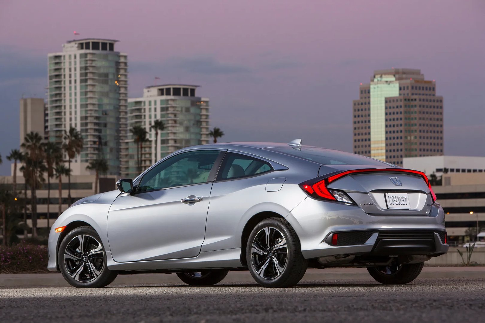 Honda_Civic_(USA)_10_generation__Coupe__10.jpg