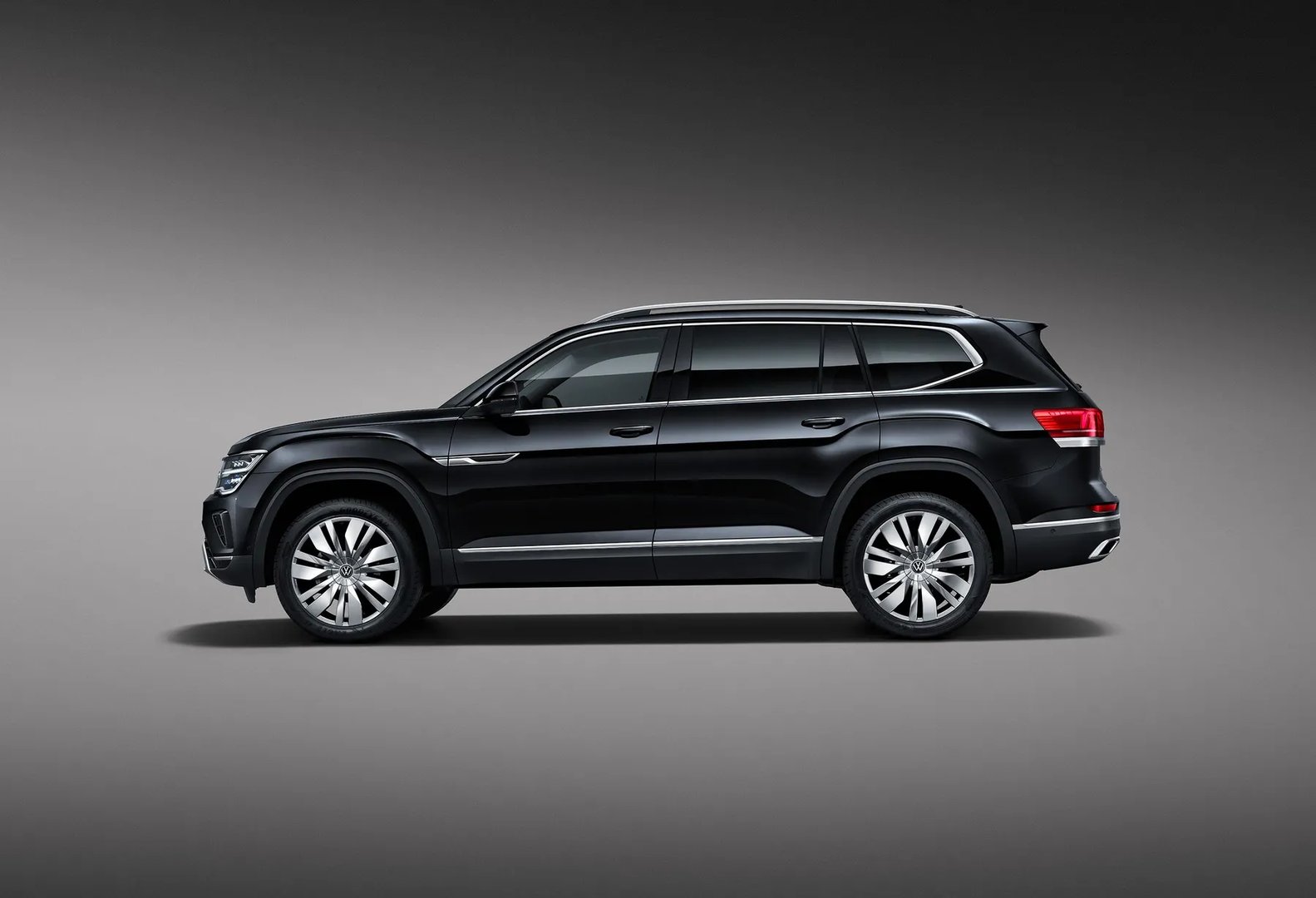 Volkswagen_Teramont_1_generation_restyling__SUV_5-doors__9.jpg