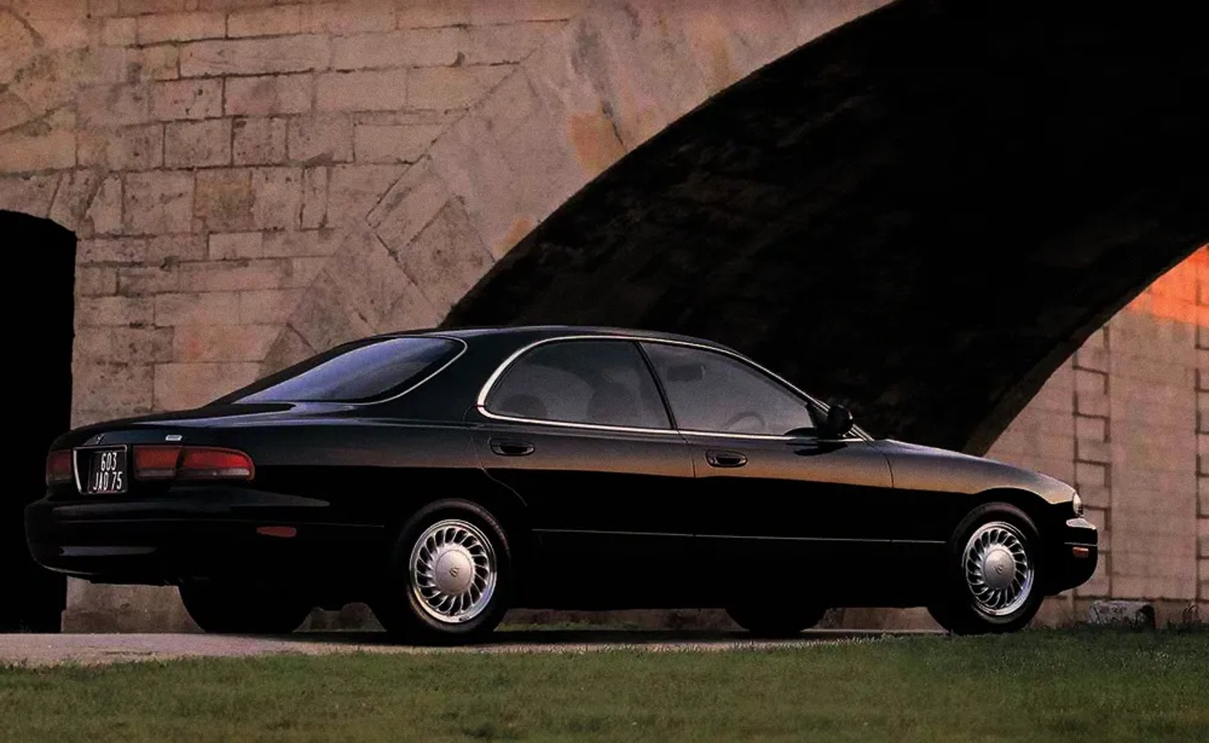 Mazda_Efini_MS-9_1_generation__Sedan__1.jpg