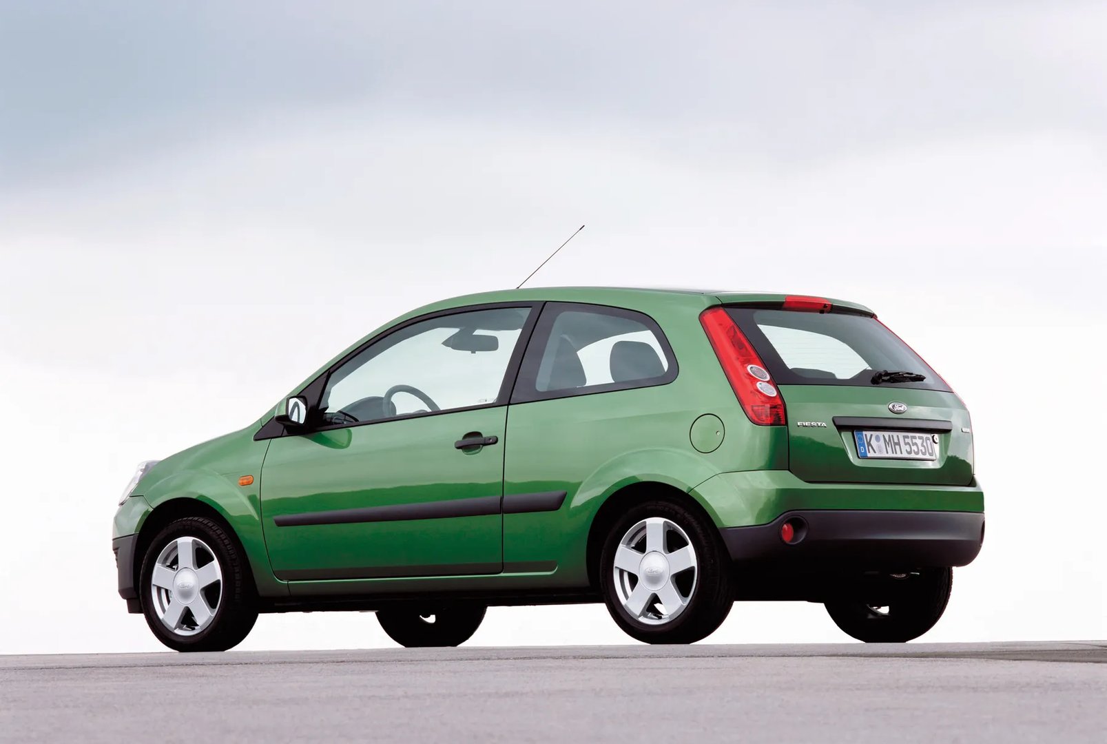 Ford_Fiesta_5_generation_restyling__Mini_3-doors__5.jpg