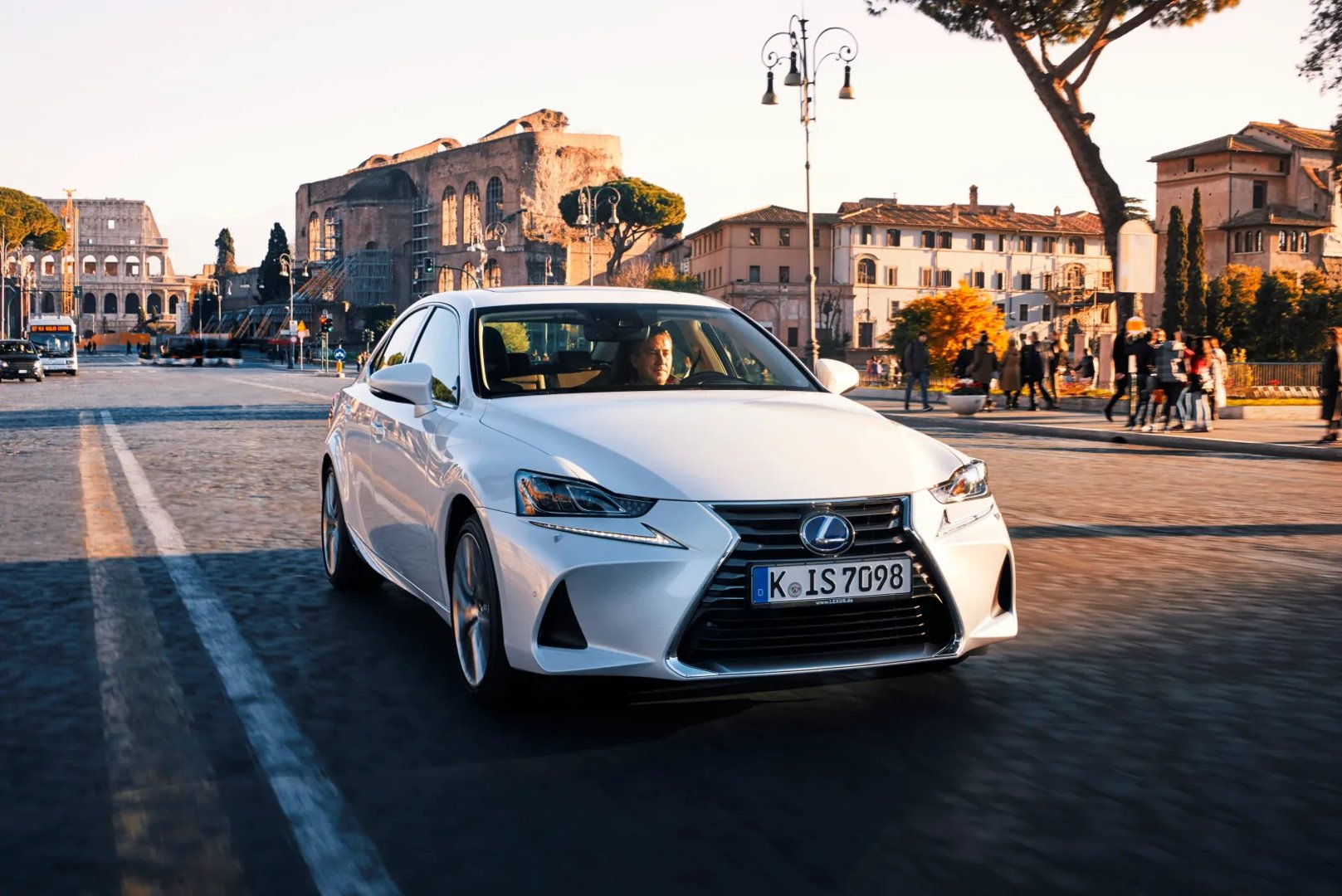 Lexus_IS_3_generation_restyling__Sedan__3.jpg
