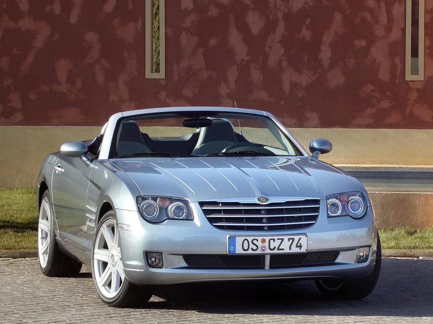 Chrysler_Crossfire_1_generation__Cabrio__3.jpg