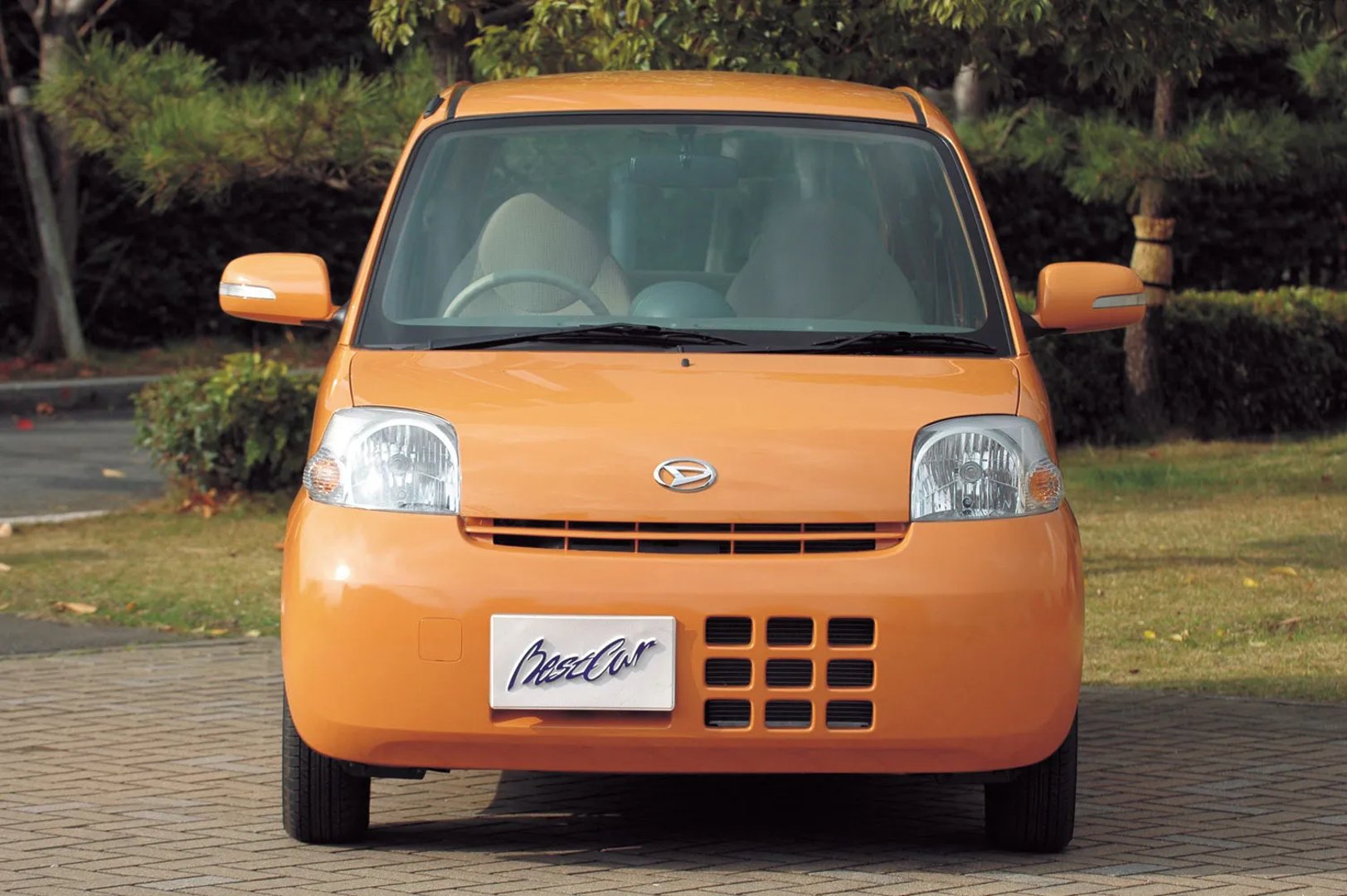 Daihatsu_Esse_1_generation__Mini_5-doors__4.jpg